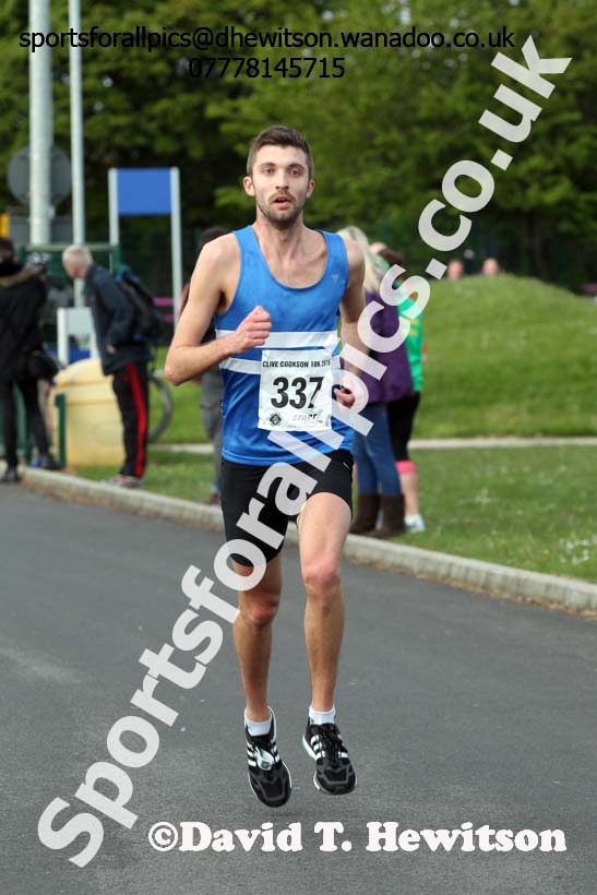 Clive Cookson 10k Road Race, Whitley Bay. Photo: David T. Hewitson/Sports for All Pics